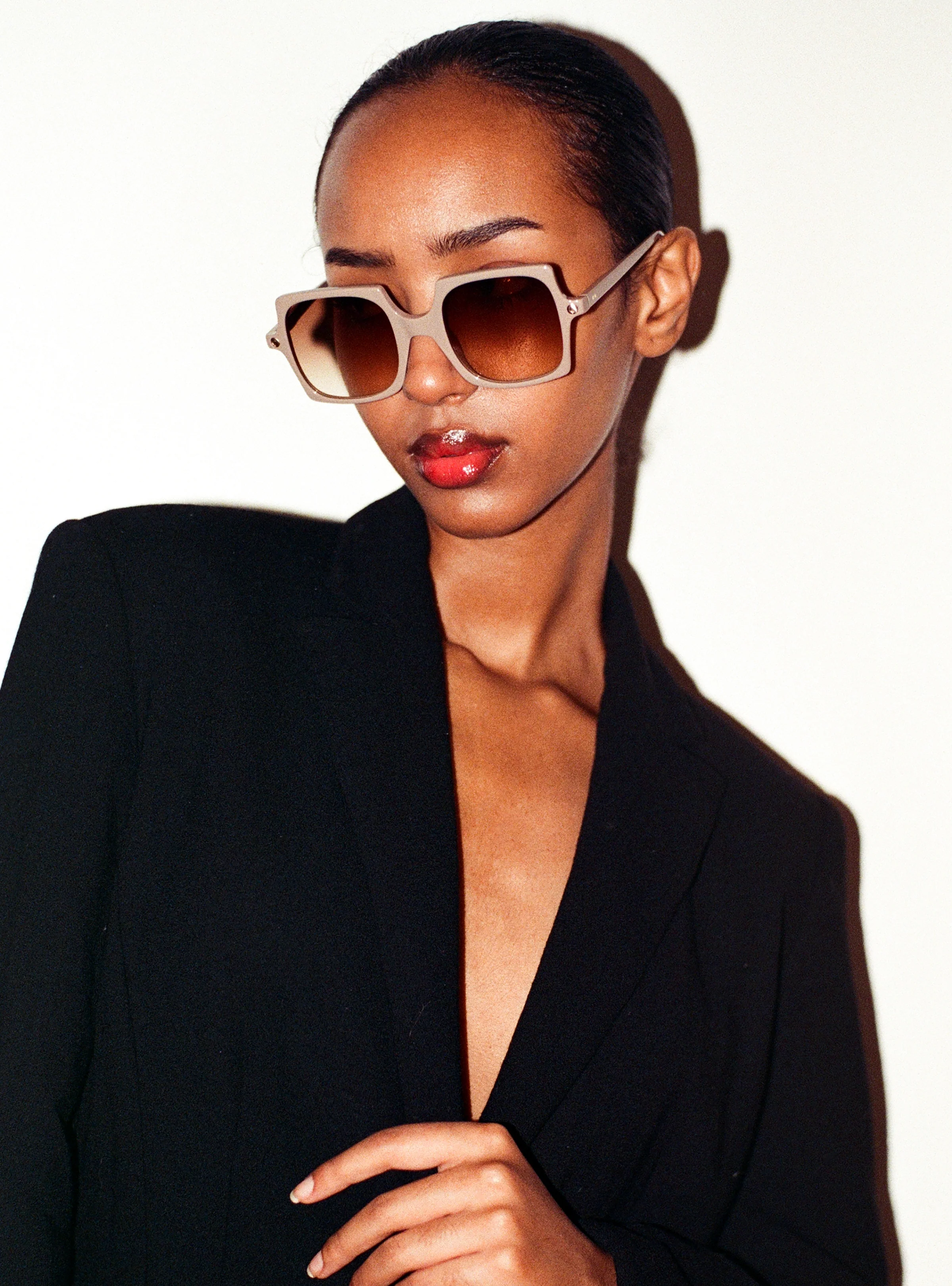 CLAUDE - Image 20