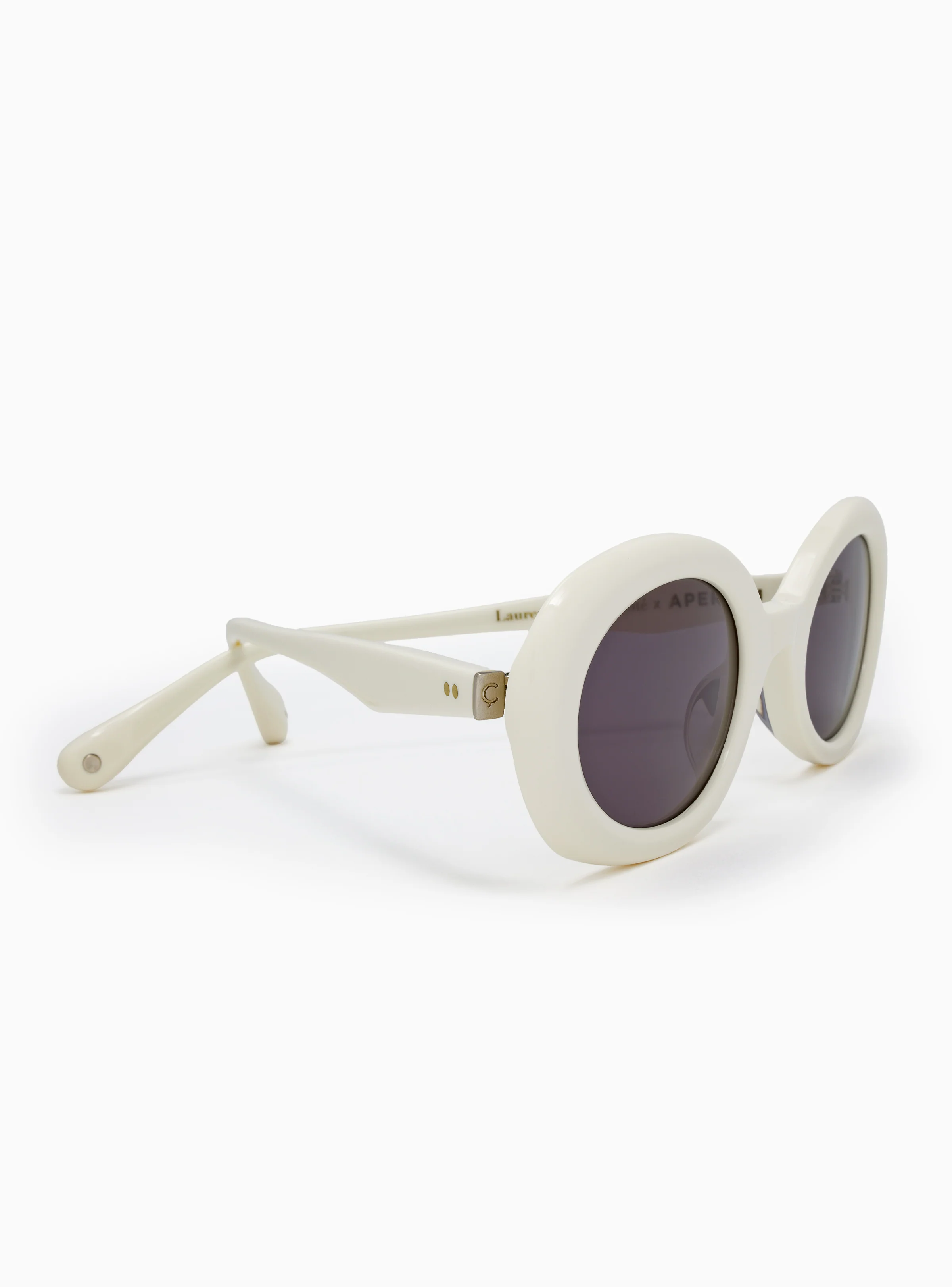 LAURENCE 02 - Image 21